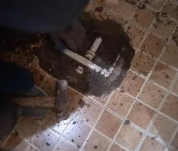 华亭卫生间漏水维修公司为您分享下卫生间渗水如何处理及注意事项