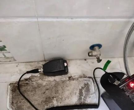 华亭屋顶漏水维修公司分享下卫生间漏水的危害及解决方法